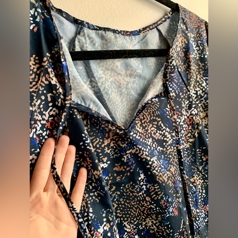 Cute Blouse - Picture 3 of 4